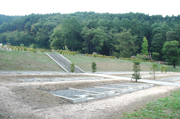 山形村営 なろう原霊園 