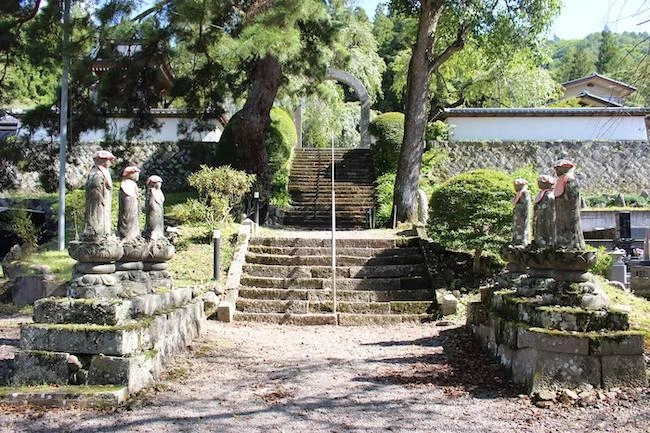 東御市 長谷寺墓地