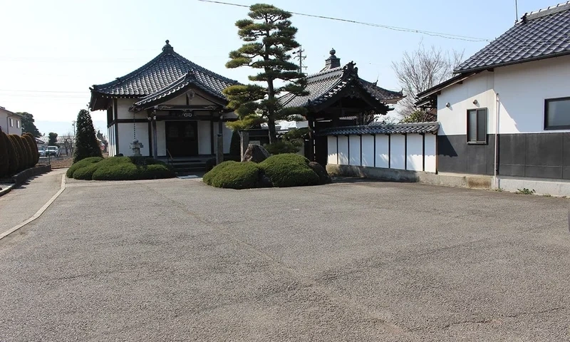 安養寺西霊園 正面駐車場