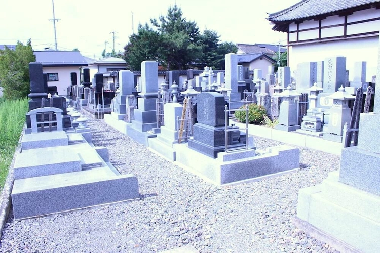 東筑摩郡筑北村 典厩寺墓地