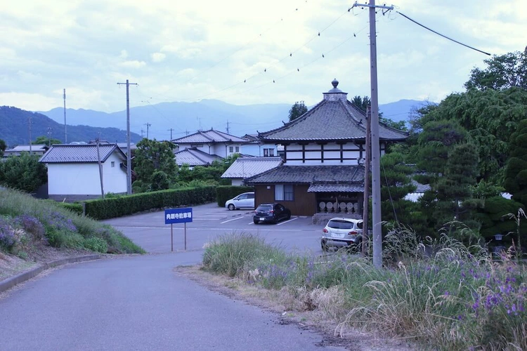 典厩寺墓地 