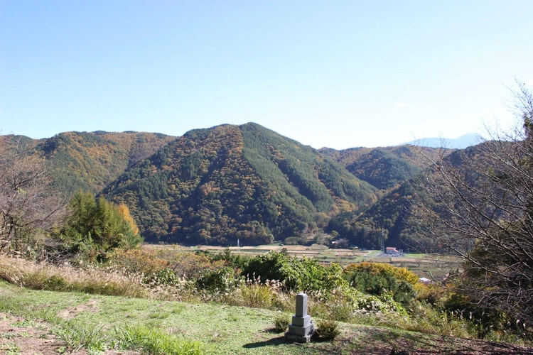 茅野市 長和町大桜墓地公園