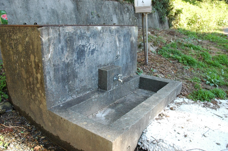 安曇野市営 みどりヶ原霊園 水汲み場の写真