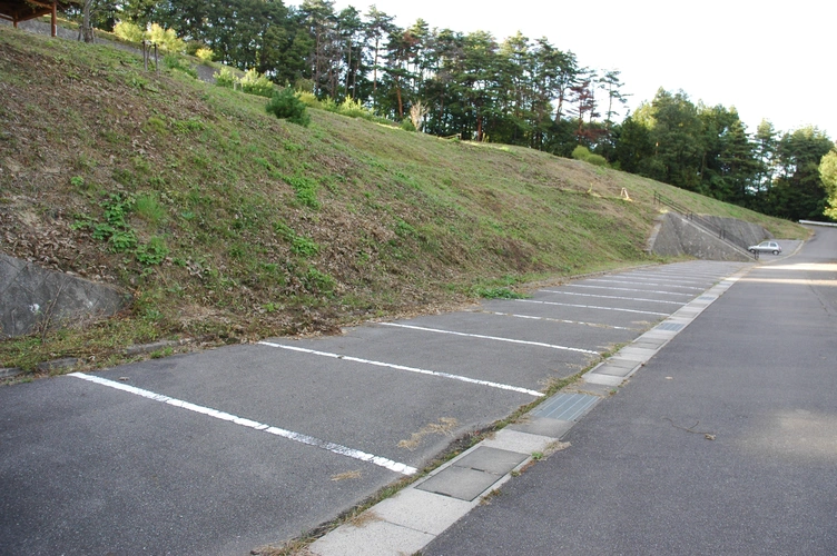 安曇野市営 荻原公園墓地 駐車場の写真