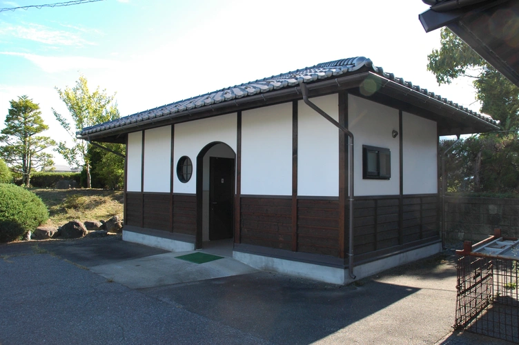 安曇野市営 穂高墓地公園 トイレの写真