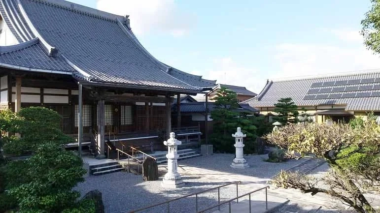 正覺寺 本堂内納骨 