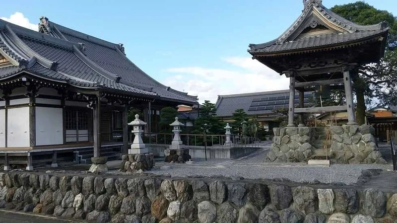 正覺寺 本堂内納骨 