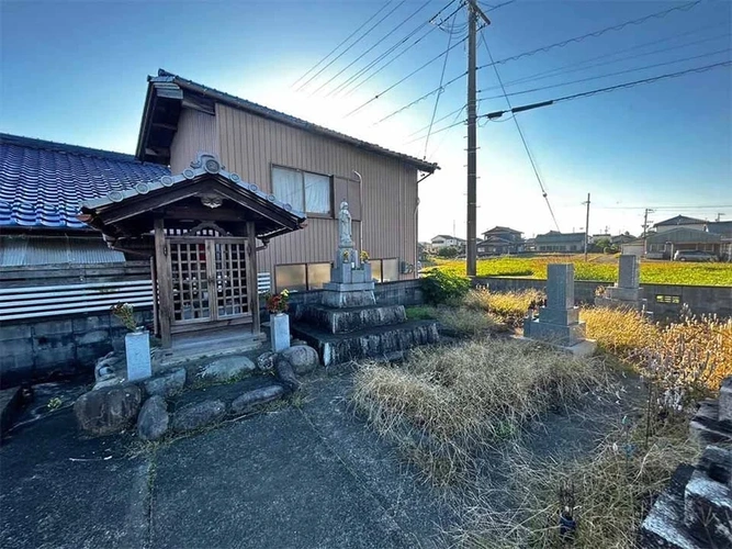 大浦三ツ屋霊園 