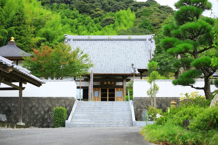 葉梨の里霊園 