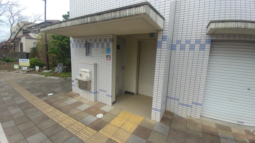 磐田市池田霊園 トイレの写真