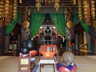 全隆寺 鳳凰殿 本堂内