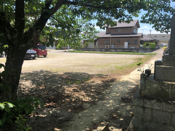 正願寺墓地 駐車場の写真