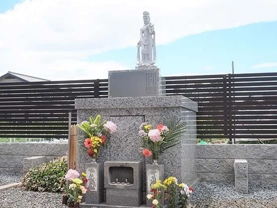 永代供養塔［有縁の塔］の写真1