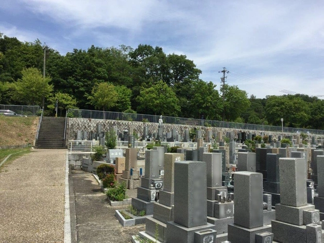 名古屋市千種区 平和公園 東輪寺墓地