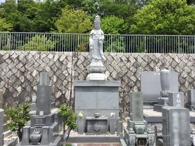 名古屋市千種区 平和公園 東輪寺墓地