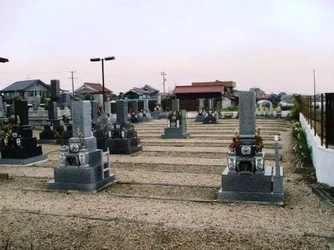 愛西市にある寺院墓地