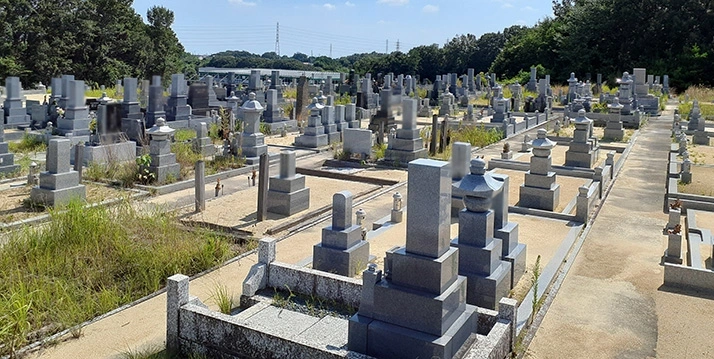 辰巳山墓苑 墓地