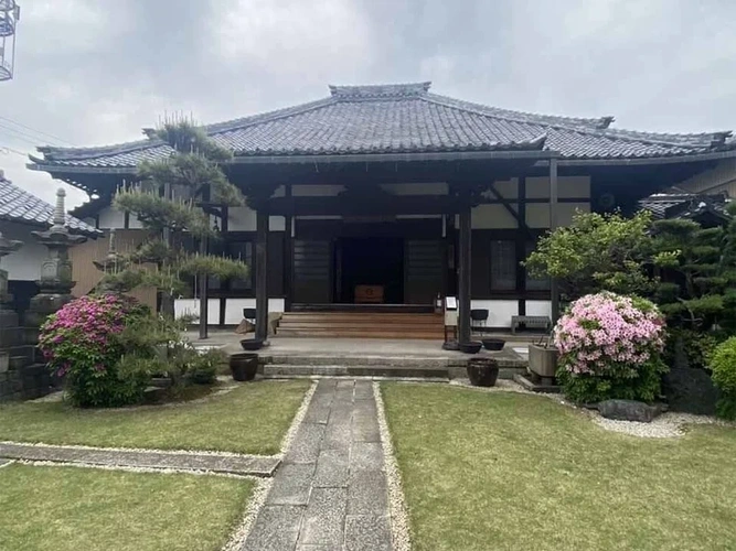 リーフログあま樹木葬墓苑
