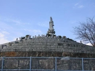 宗教不問の寺院墓地