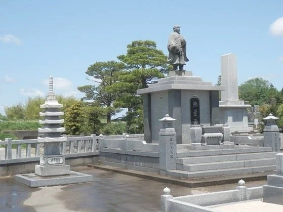 加賀市 浄土真宗本願寺派 本光寺永代供養墓（無量壽）