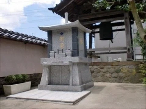 金沢市 泉龍寺永代供養墓 御廟（舎利塔）