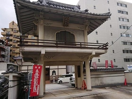 金沢市 長久寺墓地