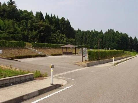 中能登町営 墓地公苑とりや 