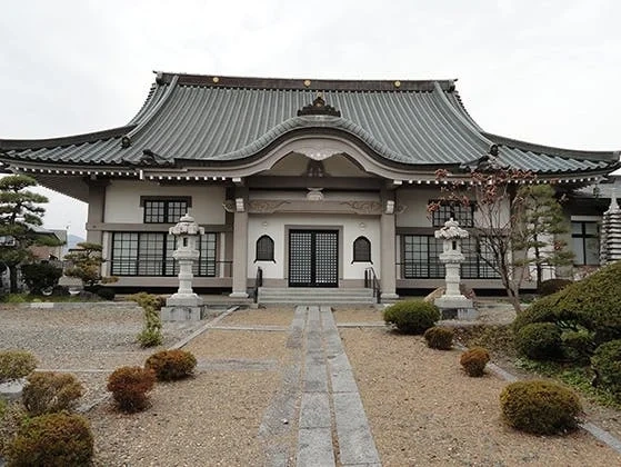 岩手郡雫石町 髙傳寺