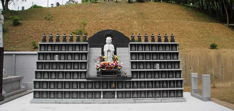 永代供養付個別墓「やすらぎ五輪塔」 個別墓 Dタイプ/4名の写真1