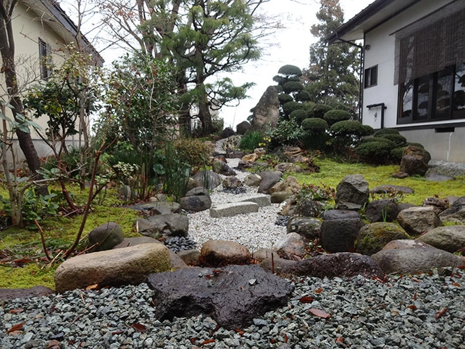 禮徳寺 のうこつぼ 