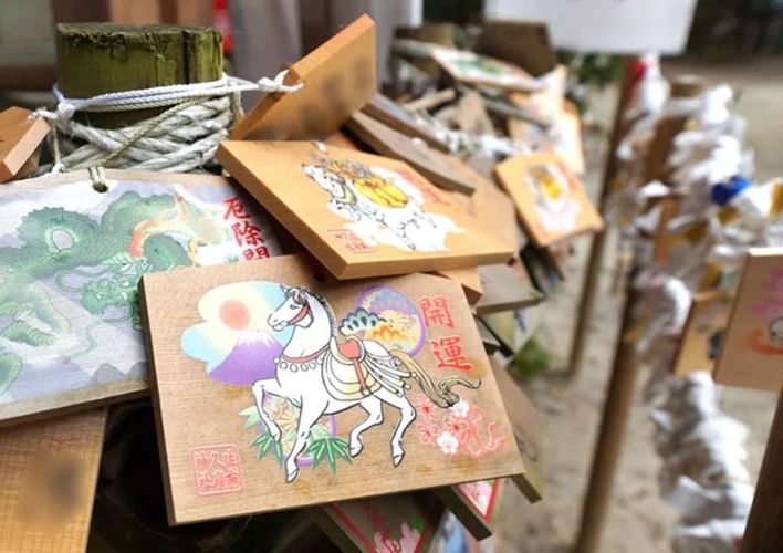 佐麻久嶺神社 中山の霊園 