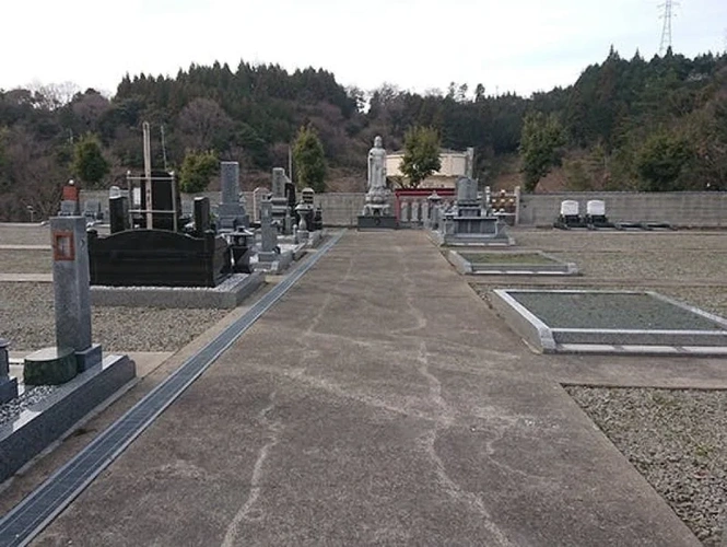 鳥取県の全ての市 ふれあいの里墓苑
