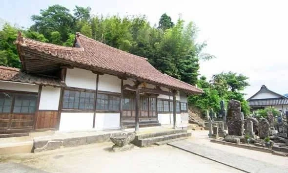 本立寺墓地 