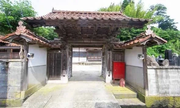 本立寺墓地 