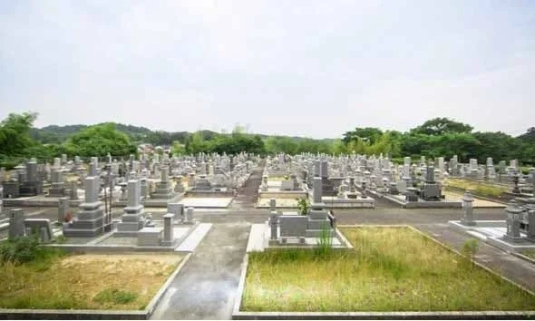 鳥取県の全ての市 伯耆町町営公園墓地