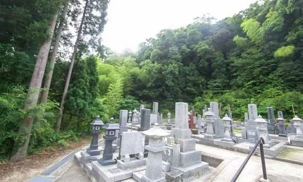 鳥取県の全ての市 三朝町営 山田墓地
