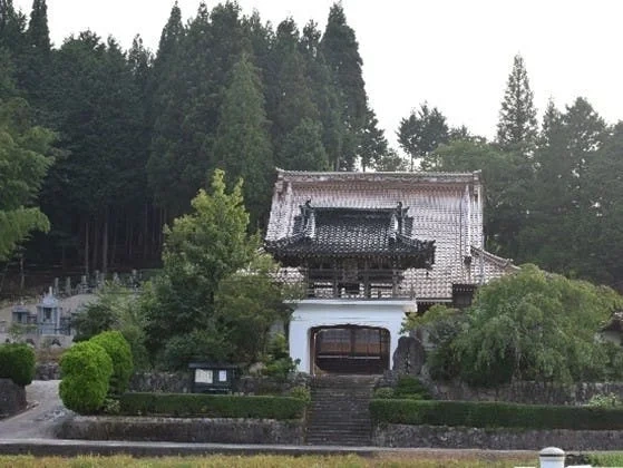 浜田市 慧日山 萬泉寺 永代合葬墓「とわの碑（いしぶみ）」