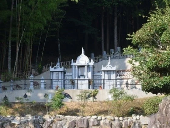 慧日山 萬泉寺 永代合葬墓「とわの碑（いしぶみ）」 