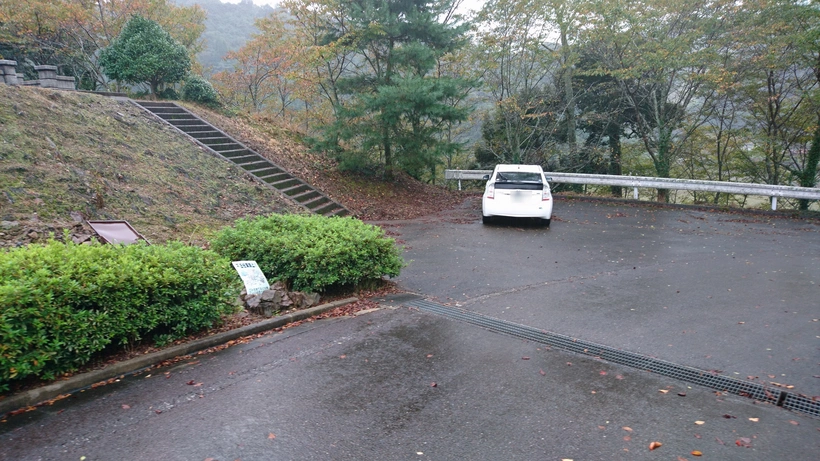 益田市営 笹倉墓地公園 駐車場の写真