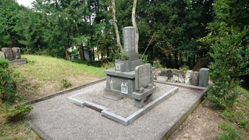 豊かな自然と落ち着いた雰囲気の公営霊園