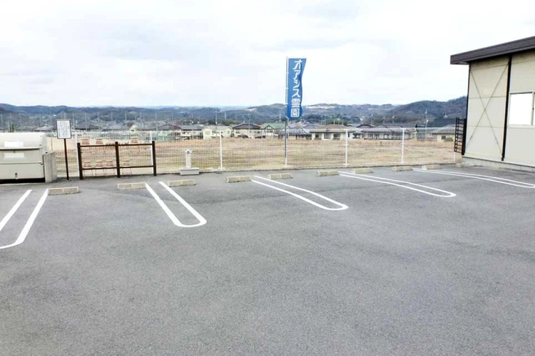 オアシス霊園 大井 駐車場の写真