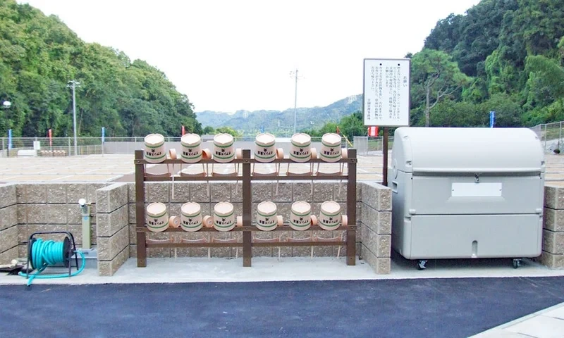 オアシス霊園 滝 