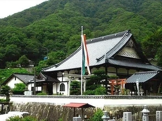 宗教不問の寺院墓地