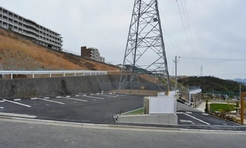 メモリアルパーク With 春日野 駐車場の写真