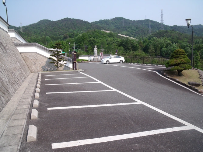 薬師院沼田墓苑 駐車場の写真