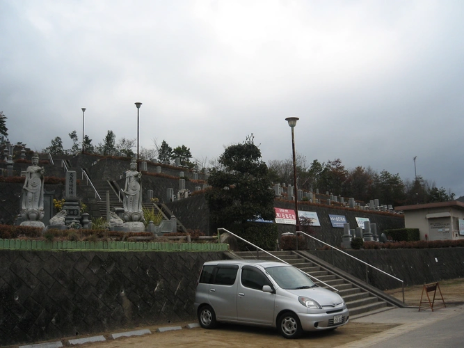 セミタリーパーク寺家 駐車場の写真