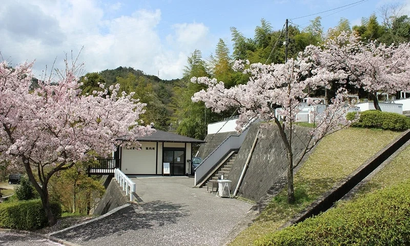 阿弥陀堂三滝公園墓地 