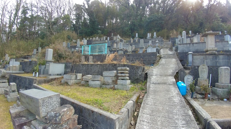 福山市内海町町共用墓地 