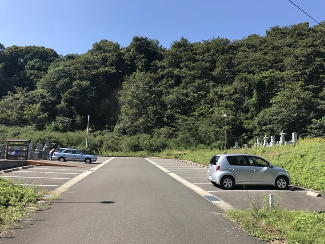 音戸波多見墓苑 駐車場の写真