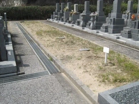 観音寺五日市墓苑 